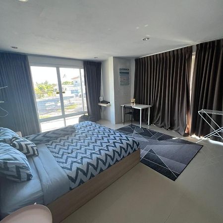 The Chu Cafe / Guesthouse Nai Harn Luaran gambar